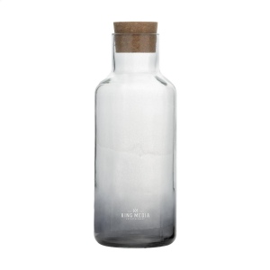 Cette carafe spéciale Smokey est fabriquée en verre et munie d'un bouchon en liège naturel 2