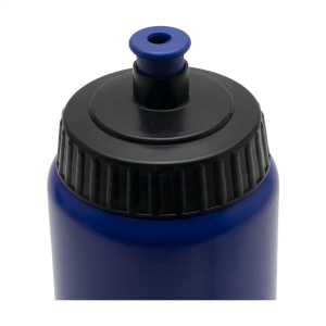 Cette bouteille d'eau de sport pratique est fabriquée en Bio LDPE, un matériau 100% recyclable créé à partir de matières premières à base de canne à sucre 24
