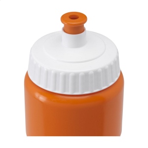 Cette bouteille d'eau de sport pratique est fabriquée en Bio LDPE, un matériau 100% recyclable créé à partir de matières premières à base de canne à sucre 28