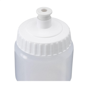 Cette bouteille d'eau de sport pratique est fabriquée en Bio LDPE, un matériau 100% recyclable créé à partir de matières premières à base de canne à sucre 30