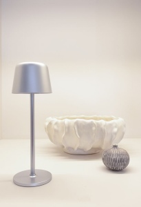 Lampe de table rechargeable par USB en plastique RCS Zenic 25