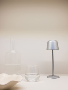 Lampe de table rechargeable par USB en plastique RCS Zenic 26
