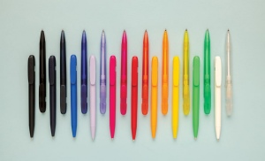 Stylo transparent en ABS recyclé et certifié GRS Devin 18