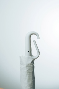Parapluie 21'' avec mousqueton en rPET AWARE™ Yara 24
