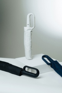 Parapluie 21'' avec mousqueton en rPET AWARE™ Yara 26