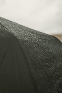 VINGA Parapluie de 21 pouces Baltimore en rPET AWARE™ 25