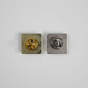 Pin's carré 18 mm - France 3