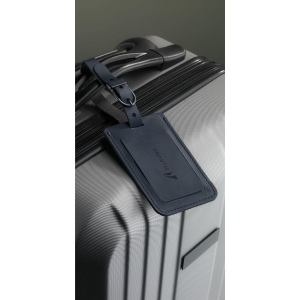 Ces étiquettes à bagages sont fabriquées à partir de déchets de cuir italien recyclés et de liants naturels 16