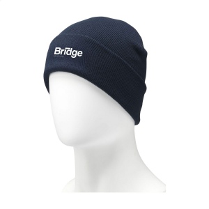 Bonnet tricoté avec rebord 3