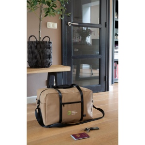 Sac de sport/de voyage très spacieux avec 2 poches zippées à l'intérieur et des poches supplémentaires à l'extérieur 18