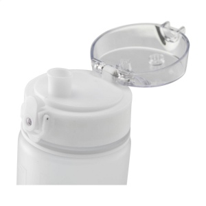 Bouteille d'eau en plastique transparent mat avec bouchon à vis étanche et boucle de transport pratique 15