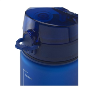 Bouteille d'eau en plastique transparent mat avec bouchon à vis étanche et boucle de transport pratique 13