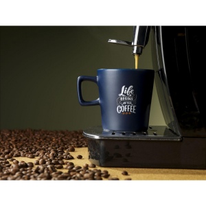Mug moderne en céramique de haute qualité et 5% de céramique recyclée. Pourvu d'une couche supérieure mate. 14