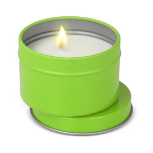 Bougie parfumée à base de plantes Kirtan dans une grande boîte en métal recyclé 27
