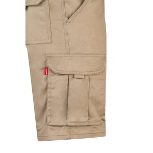VL HEBE. Bermuda stretch, multipoches (240g/m²), en coton (46%), EME (38%) et polyester (16%) 36