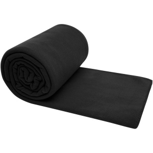 La couverture à carreaux unie Huggy est composée à 100 % de polaire 200 g/m², une matière douce et confortable qui fournit rapidement la chaleur nécessaire et retient la chaleur corporelle. 18
