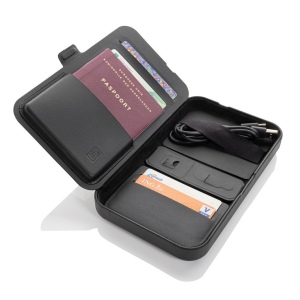 Étui de voyage avec chargeur 3 en 1 en PU RCS Swiss Peak 3