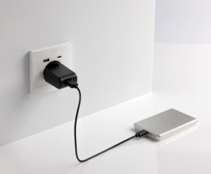 Powerbank 5000mAh et 5W en aluminium recyclé RCS Orion 21
