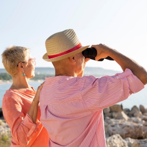 Chapeau de paille végétal avec bande colorée 32