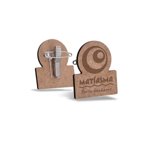 BADGE MDF EP 3 mm AVEC PINCE-EPINGLE MAXI 20 cm2 6