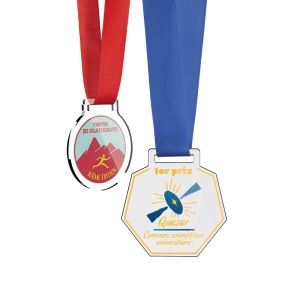 MEDAILLE PLASTIQUE (PMMA) EP 3 mm ET MAXI 30 cm2 AVEC CORDON SATIN 11