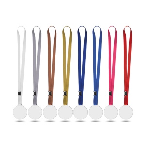 MEDAILLE EN PMMA EP 3 mm ENTRE 30 ET MAXI 80 cm2 AVEC CORDON SATIN 10