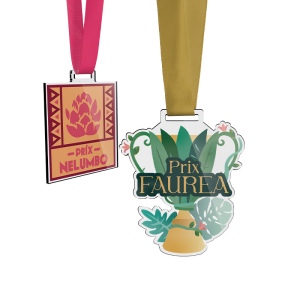 MEDAILLE EN PMMA EP 3 mm ENTRE 30 ET MAXI 80 cm2 AVEC CORDON SATIN 11