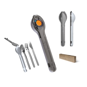 SET DE 3 COUVERTS EN INOX DANS BOITIER RIGIDE