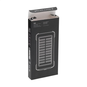 Powerbank solaire robuste pour activités extérieur, d'une capacité de 10 000 mAh, avec un boîtier en ABS recyclé et des bords protecteurs en silicone sur les coins 7