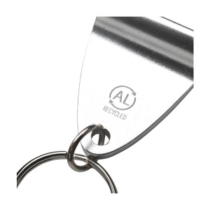 Décapsuleur en aluminium recyclé et porte-clés en métal 13