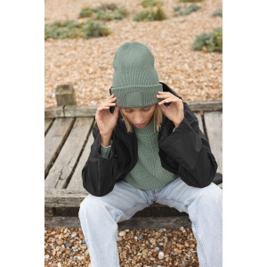Bonnet à large revers avec patch ton sur ton 7