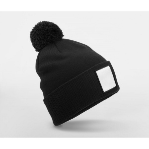 Bonnet avec pompon et patch 6