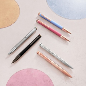 Stylo bille Mademoiselle Rainbow Black 8
