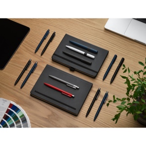 ELSIE ROUND. Stylo à bille en métal (60% recyclé) avec design arrondi 7