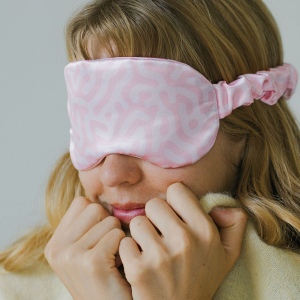 Masque de nuit en satin 9