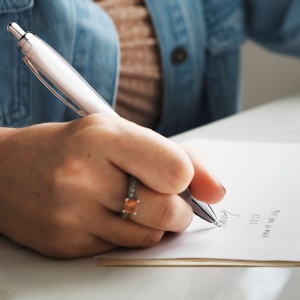 Stylo avec corps transparent coloré MELISSA 31