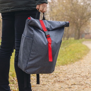 Sac à dos avec applications colorées MAURICIO 18