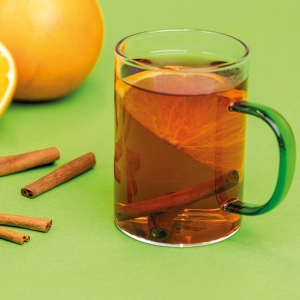 Tasse en verre avec poignée colorée EDDA 28