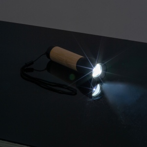 Lampe de poche en bambou TRAVIS 3
