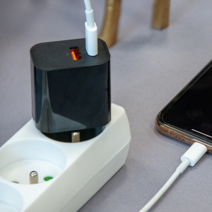 SUKO - CHARGEUR SECTEUR USB TYPE-C 15W + USB-A - NOIR 4