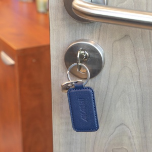 PORTE-CLE CUIR RECYCLÉ BLEU MARINE 4