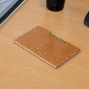 PORTE CARTE SIMPLE EN CUIR VERITABLE MARRON CLAIR 4