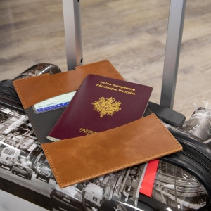 PORTE-PASSEPORT / CARTE GRISE / ASSURANCE EN CUIR VERITABLE MARRON FONCE 5