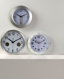 Pendule murale en plastique Ali 3