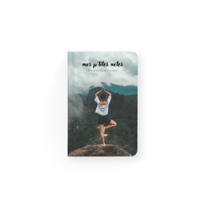 NOTEBOOK DOS CARRE COLLE - MIDI 150 x 210 mm - COUVERTURE 380g SATIMAT AVEC PELLICULAGE BRILLANT PAGES 1 ET 4 - BLOC INTERIEUR DE 96 PAGES 80g OFFSET SANS IMPRESSION - COINS DROITS 5