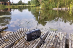 Radio d'urgence en plastique recyclé RCS RescueWave 12