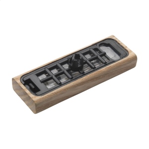 Parfum de voiture dans un élégant porte-parfum en bois de la marque Wooosh 6