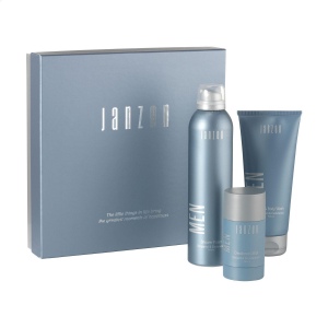 Un coffret cadeau de la marque JANZEN, spécialement composé pour les hommes, avec 3 produits de soin pour une peau et des cheveux agréables 2