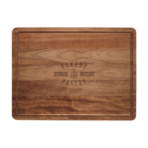 La planche à découper Wooosh est fabriquée en bois d'acacia certifié FSC 100% et est idéale pour couper la viande, les légumes et les fruits 4
