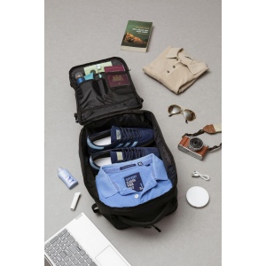 Ce sac à dos Cabin Flight compact et polyvalent est conçu pour être emporté comme bagage à main dans l'avion par toutes les compagnies aériennes 32